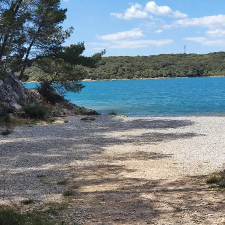 Apartman S Dvije Spavace Sobe *